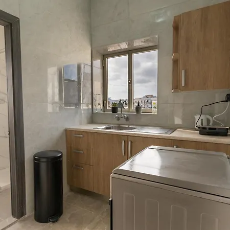 Luxurious Birżebbuġa