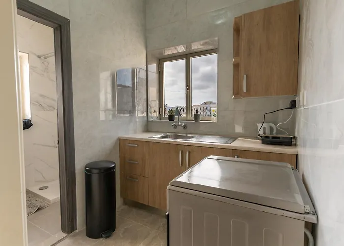 Luxurious Birżebbuġa